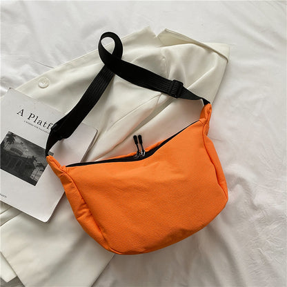 Spring And Summer Feeling Bag New Trendy Fashion Messenger Bag Simple Armpit Women's Bag Ins Girl Casual Bag